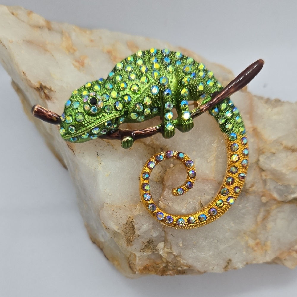 Green Chameleon Rhinestone Brooch Large Crystal Reptile Lizard Pin Statement - Picture 6 of 6